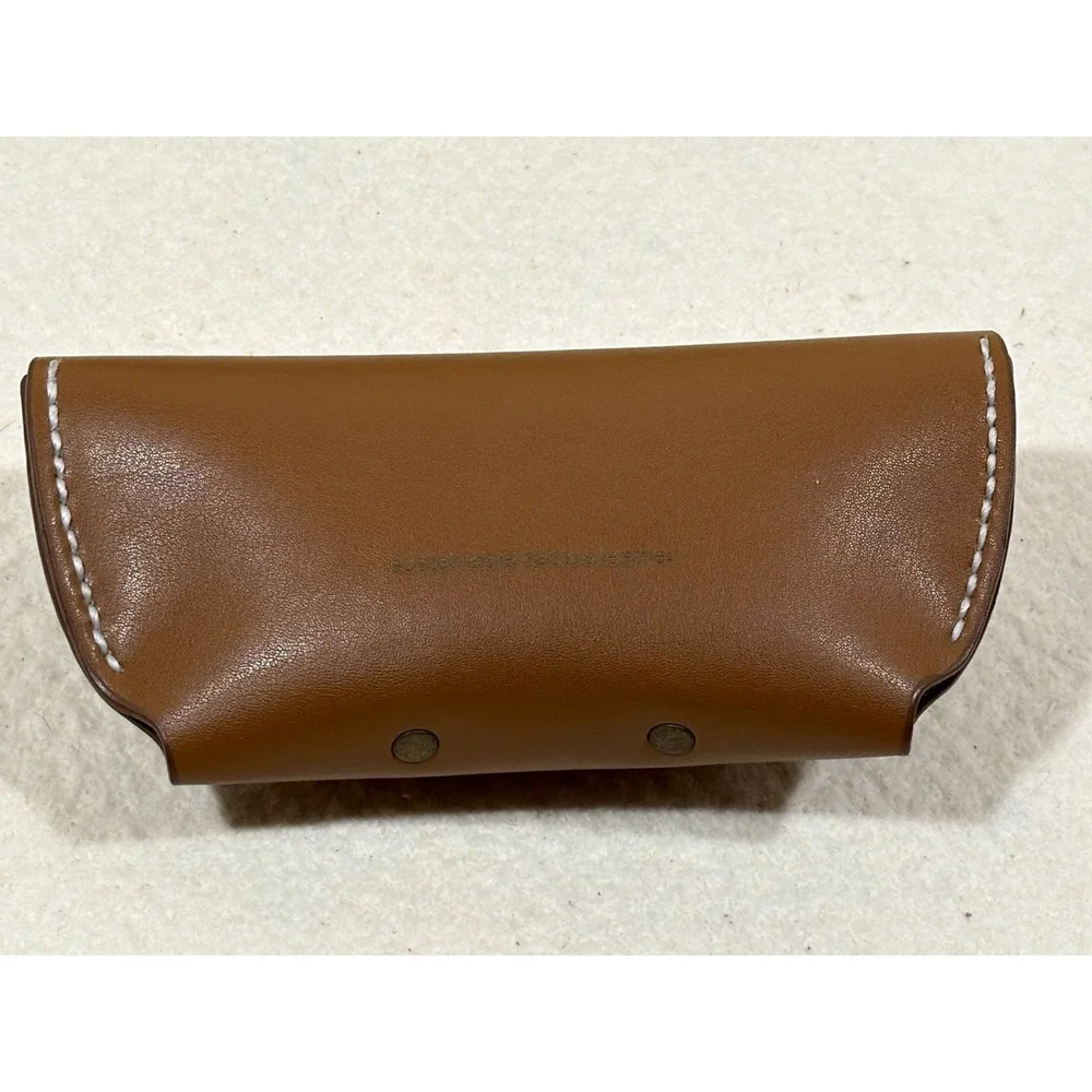 BAUD Cactus Leather Eyeglass Case Brown Sustainable Minimalist‎ Travel Style